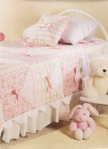 Dainty Handkerchief Quilt Pattern Pieced/Embellished MA - Picture 1 of 1