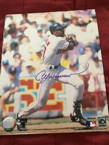 Boston Red Sox Andre Dawson signed 8x10 w/COA pose 1 - Picture 1 of 1