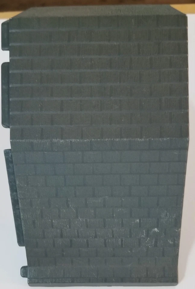 1/64 Ertl Farm Country Grey Barn Roof Rear Section - Image 1 of 1