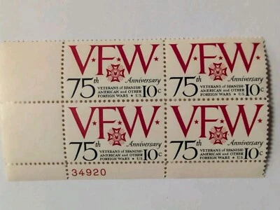 US VFW 75th Anniversary 10c Stamp Plate Block of 4 Scott #1525 - Image 1 of 2