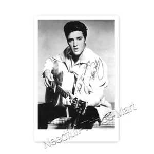 Elvis Presley  (Elvis Aron Presley  - 1935–1977)  Autogrammfotokarte [A01]  - Bild 1 von 1