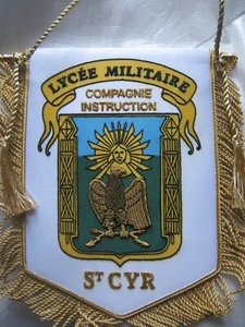 FANION (CANNETILLE) LE LYCEE MILITAIRE DE ST CYR COMPAGNIE D'INSTRUCTION NEUF - Picture 1 of 2
