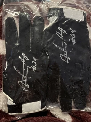 Morris Claiborne 签名一对 NFL 手套 — 第 1/4 张图片