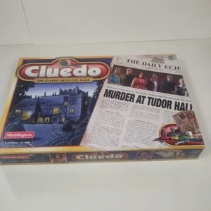 Cluedo - Wadingtons Hasbro Cluedo Murder at Tudor Hall - 100% Complete/Checked - Picture 1 of 15