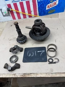 1981 86 1987 93 DODGE D150 D100 REAR AXLE REAREND CARRIER PINION GEARS 2.93 OPEN - Picture 1 of 24