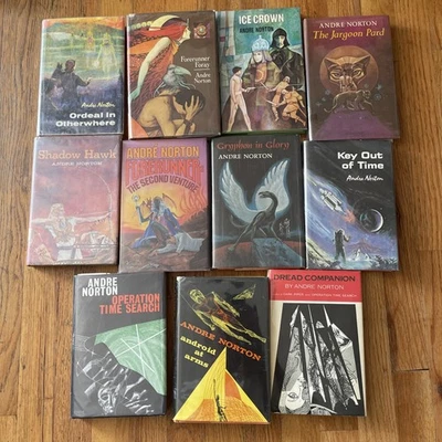 Andre Norton Hardcover Books Lot of 11 First 1st Editions Sci-Fi Fantasy HC DJ Foto 1 de 4