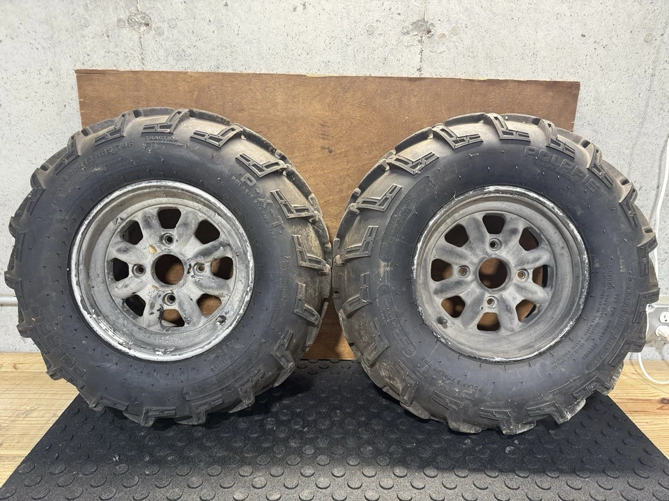 Ruedas y neumáticos traseros Arctic Cat 650 H1 4/115 Foto 1 de 4