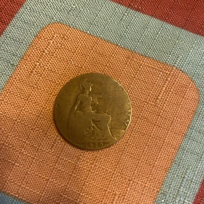 1920 Great Britain half penny (1/2 penny) coin - Image 1 of 2