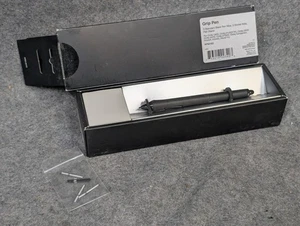 Wacom KP501E2 Grip Pen w/ Pen Stand & Stroke Nibs for Cintiq, Intuos Pro - Afbeelding 1 van 13