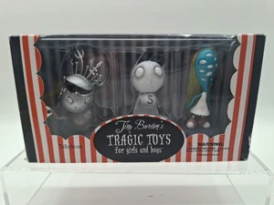 TIM BURTON Juguetes Trágicos Mancha, Robot Niño y Niña Con Uñas Ojos Caballo Oscuro SELLADO - Imagen 1 de 2
