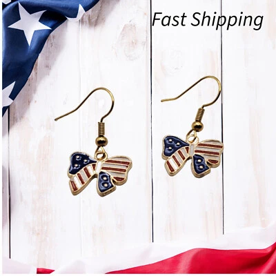 Pendientes colgantes con lazo patriótico - Gancho tono dorado | Esmalte rojo, blanco y azul Foto 1 de 4