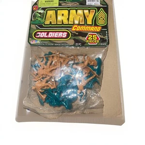 Team Xtreme Soliders Plastic Army Men 25 Pieces RARE TOY Green & Tan Ja-Ru 2002 - Picture 1 of 4