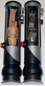 Star Wars 1999 JAR JAR BINKS & c3po Uhr Lichtschwert Vitrine Lucasfilm - Bild 1 von 6