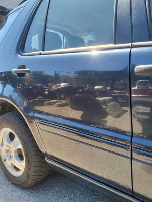 A1637301605 Bureau de poste. Droite MERCEDES-BENZ Classe M (W163) 270 CDI SUV - Photo 1/3