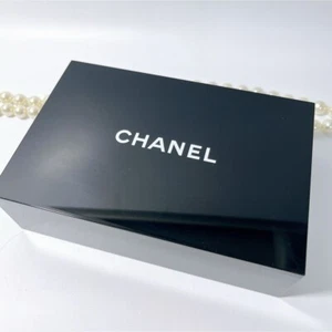 Chanel Makeup Box with Mirror Accessory Case Novelty 15 x 10 x 4.5cm USED 2501R - Picture 1 of 3