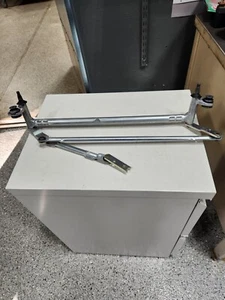 Volkswagen wiper linkage 5K1-955-601 - Picture 1 of 4