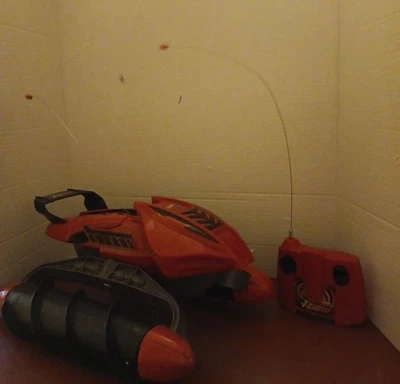 Tyco Hot Wheels RC Rojo Terrain Twister Con Control Remoto y Baterías Modelo CXL 13 Foto 1 de 4