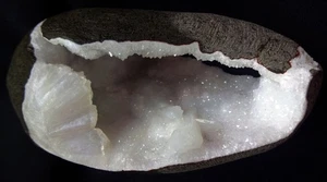 STUNNING STILBITE BOWS IN CHALCEDONY MATRIX GEODE ROCKS MINERALS SPECIMENS - Picture 1 of 5