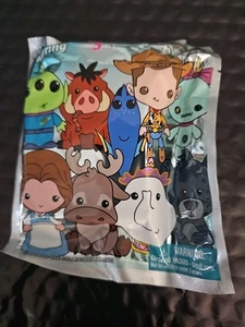 Disney Serie 5 Borsa Cieca NUOVA Portachiavi Personaggio Mai Aperto Portachiavi 3D - Foto 1 di 8