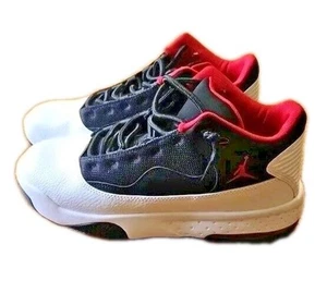 Nike Boys Jordan Max Aura 2 Basketball Shoes Red-Black Youth CN8094-100 Sz. 7Y - Picture 1 of 9