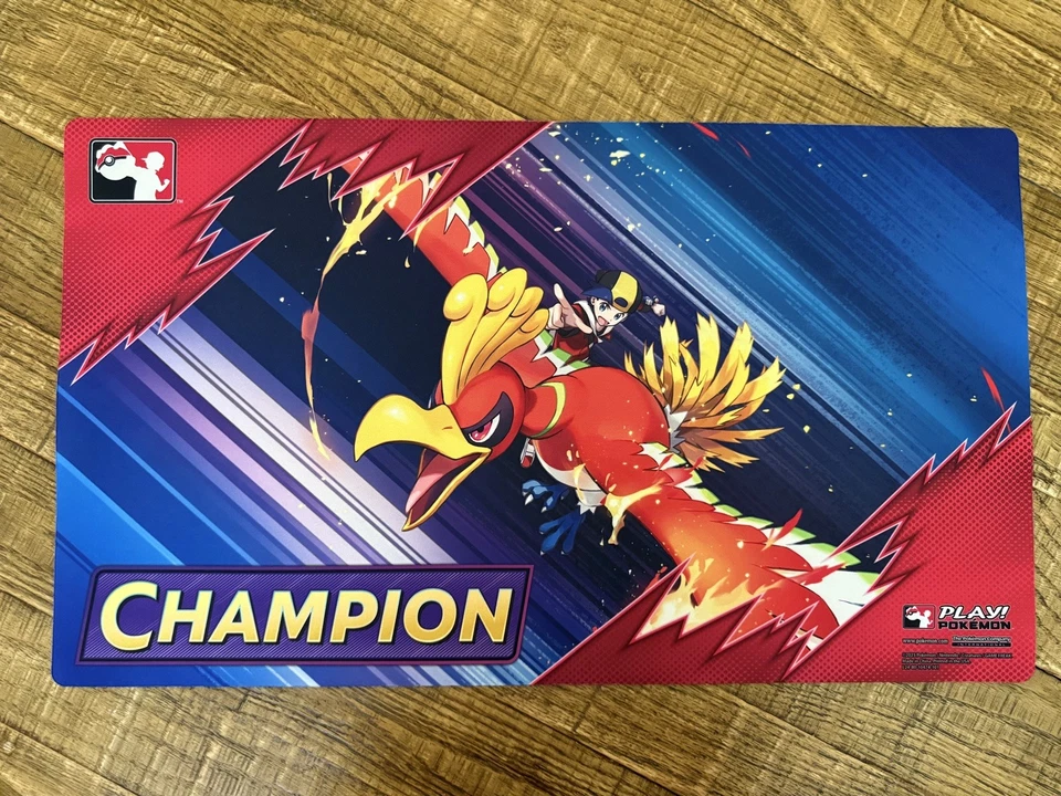 Alfombra de juego Pokemon Ethan's Ho-Oh League Cup Champion Foto 1 de 4