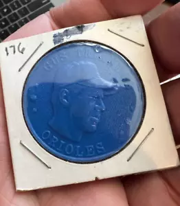 Gus Triandos 1960 Armour Meat Coin Baltimore Orioles Rare Blue - Picture 1 of 2