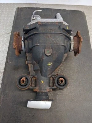 2007-2008 INFINITI G35 G37 Sedan Rear Axle Differential Carrier 3.692 Ratio - Image 1 of 4