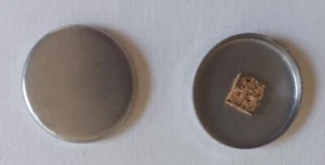 Metal- cap for 1/4 plug ( aftermarket )used on Fender amps - Picture 1 of 2