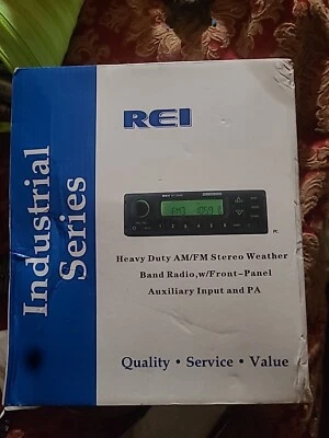 John Deer Tractor REI  AM/FM Broad Band Weather Band  Radio - Image 1 of 3