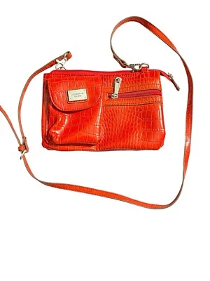 LIZ CLAIBORNE Rojo Imitación Cocodrilo Caimán Cartera Bolso de Mano Espalda Organizador Bolsillo Foto 1 de 4