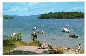 New Hampshire BRISTOL Newfound Lake OUTBOARD MOTOR BOATS Vintage 1950's Postcard - Picture 1 of 2