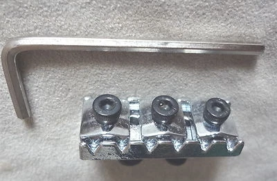 Floyd Rose Lic. Guitarra Eléctrica LOCKING NUT MIGHTY MITE CROMO 42MM Parte Inferior Mnt 4 Foto 1 de 2