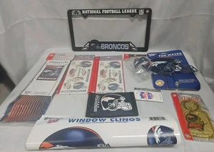  Denver Broncos Equipo Coleccionables Llavero Billetera Bandera Tatuajes Etc Lote de 9 NFL - Imagen 1 de 17