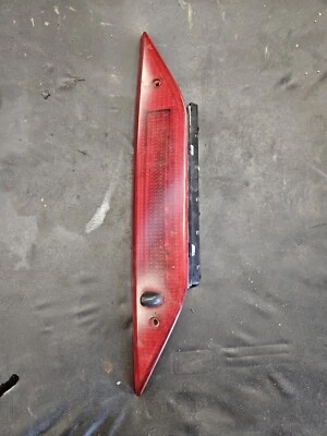 Tercera luz de freno en portón Ford Freestyle 2005-2007 Foto 1 de 4