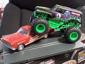 Monster Jam Grave Digger Toy Truck 1/25th Scale (RC - No Remote) BKT Tires - Picture 1 of 12