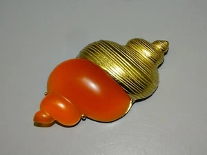 - BELLE BROCHE PENDENTIF FORME COQUILLAGE SIGNEE CHRISTIAN DIOR - Photo 1/10
