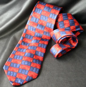 Corbata de seda con estampado de tablero rectangular azul y rojo LANVIN - Imagen 1 de 4