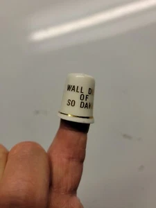 WALL DRUG STORE / South Dakota / Thimble - Picture 1 of 5