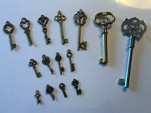 Antique Piano Lock Keys - Picture 1 of 4