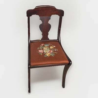 Antique Fiddleback Mahogany Parlor Chair Saber Leg Needlepoint Floral Cushion - Image 1 of 4