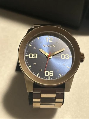 Reloj Nixon The Corporal SS DESIERTO Oro A346-5301 Nuevo con Etiquetas Foto 1 de 4