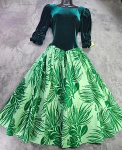 U'I NO! Vestido MuuMuu Hula Floral Hawaiano Elastizado Terciopelo Verde Talla 7-8 EE. UU. - Imagen 1 de 12