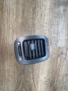 1994 1995 1996 1997 ACURA INTEGRA RIGHT DASH AIR VENT BLACK - Picture 1 of 3