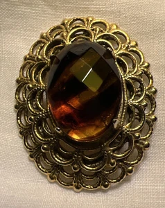 Brooch Freirich Antiqued Gold-Tone Framed Root Beer Art Glass Stone Vintage - Picture 1 of 8