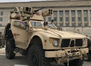 1/72 American JLTV With Raytheon Coyote.Painted Resin. Over 2400 models on offer - Picture 1 of 3