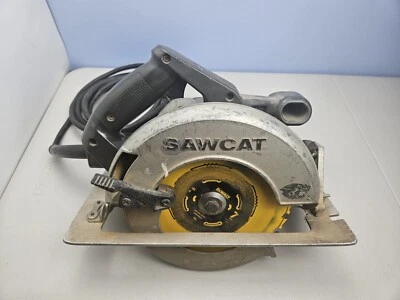 Black & Decker Industrial SawCat 2684 7 1/4" Circular Saw Parts or Repair - Image 1 of 4