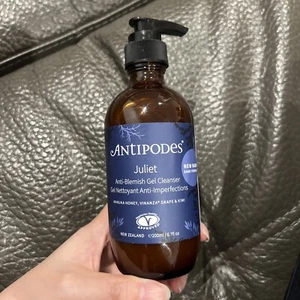 New Antipodes Juliet Anti-Blemish Gel Cleanser 200ml - Picture 1 of 2