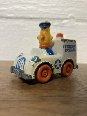 Sesame Street "Bert's Pigeon Patrol Car" Diecast Muppets Inc. Vintage Playskool Foto 1 de 4