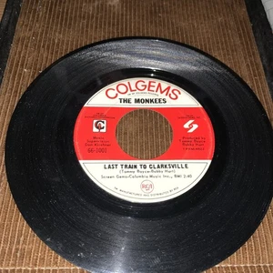 The Monkeys 45 Record Exe Condition Last Train To Clarksville /take A Giant Step - Imagen 1 de 5