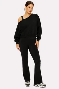 Nueva sudadera con hombros descubiertos Fabletics x Yitty Everyday - Imagen 1 de 8